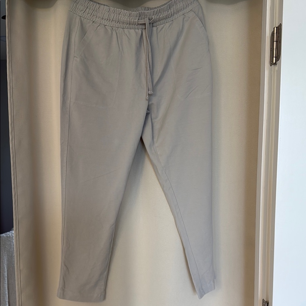 Eddie Bauer Gray Sweatpants with Elastic Waistband